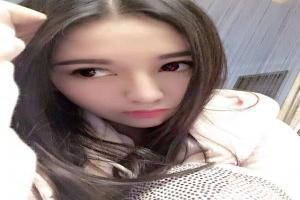 李思捷买领带看胸那个女是谁